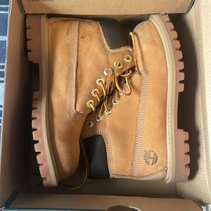 Little kids Timberland boots - Authentic